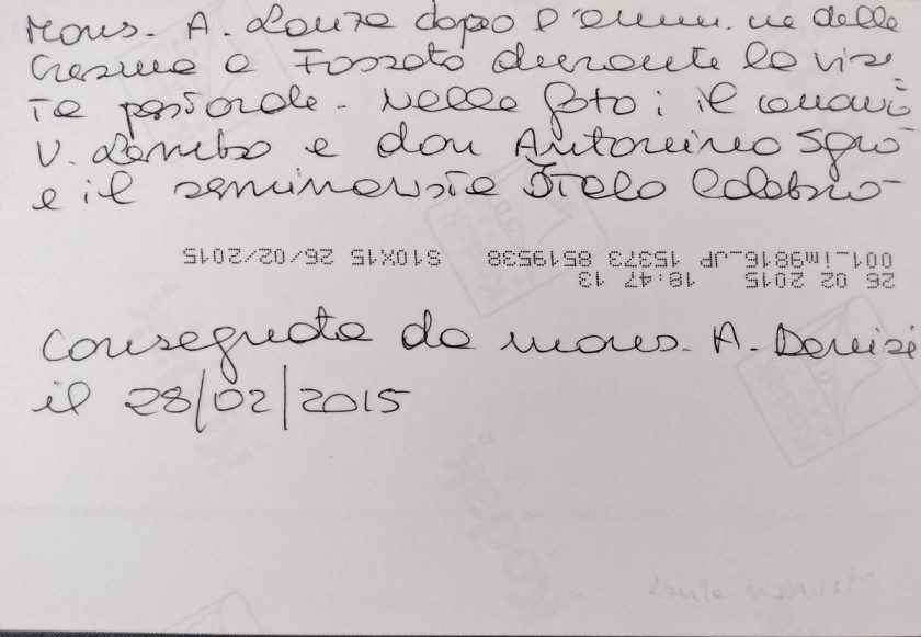 [s.d.]
Monsignor Antonio Lanza dopo l’amministrazione della Cresima a Fossato durante la Santa visita pastorale
ASDRCB, Monsignor Antonio Lanza, fondo in fase di riordino
Nella fotografia: il canonico Vincenzo Lembo, don Antonino Sgrò e il seminarista Italo Calabrò